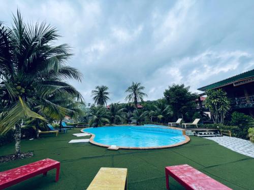 Piscina di Markhouse Bungalow Ko Kut o nelle vicinanze