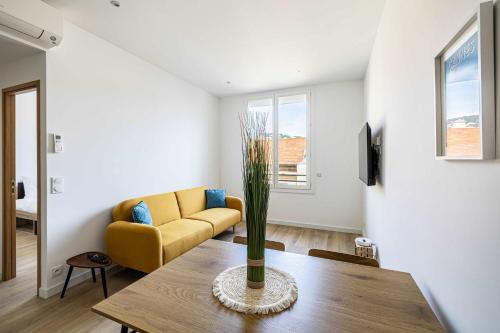 LE LOGIS CANNOIS au calme en centre-ville