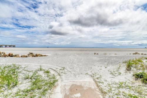 a view of the beach from the shoreline at Pier Point 57 in St. Augustine