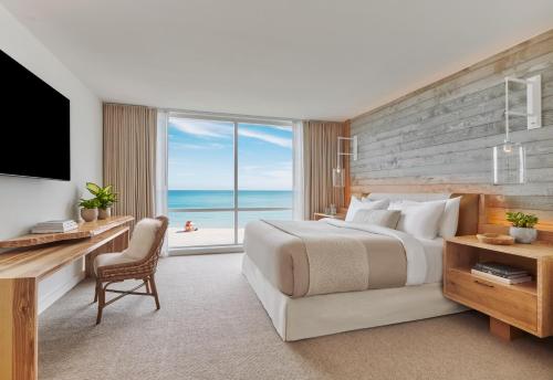 Katil atau katil-katil dalam bilik di 1 Hotel South Beach