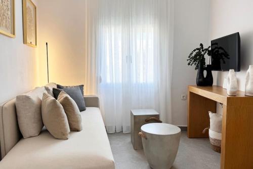 Angel Syros Luxury Apartment