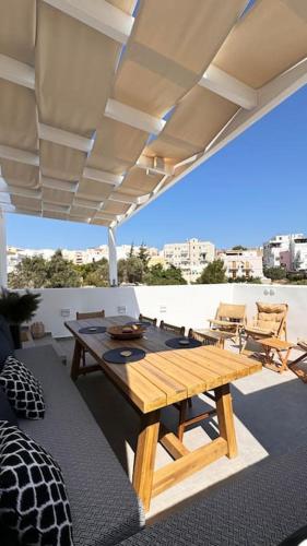Angel Syros Luxury Apartment
