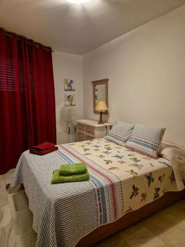 Apartamento Manilva con terraza y piscina