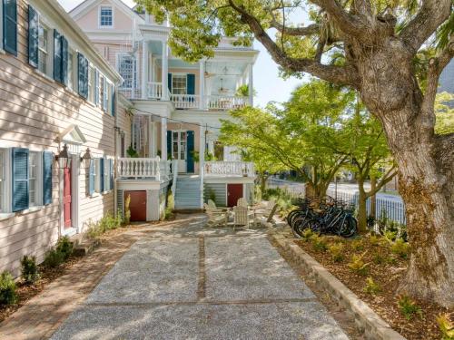 Το κτήριο όπου στεγάζεται  το bed & breakfast