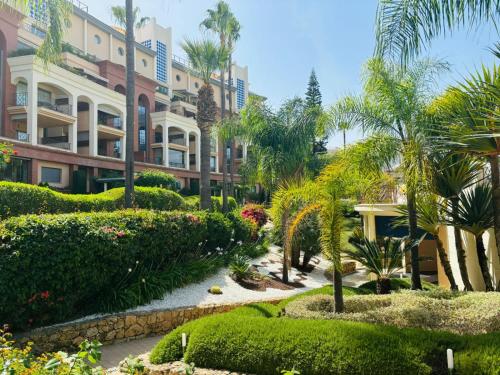 Ático dúplex, con piscina privada, jacuzzi y gimnasio