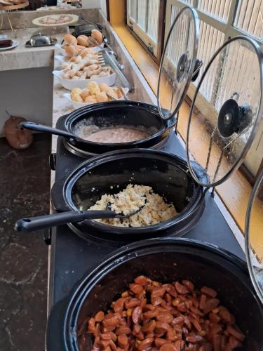 Makanan di atau berdekatan hotel
