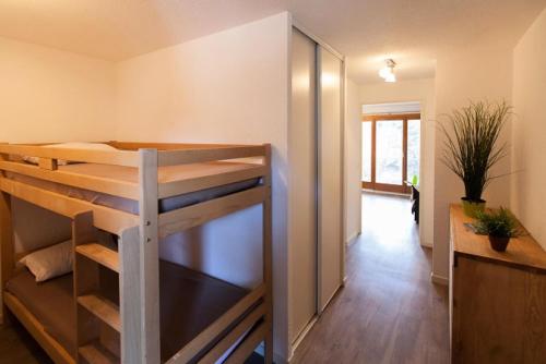 Postel nebo postele na pokoji v ubytování Résidence Signal Du Prorel - Agréable studio · Au pied des pistes · Wifi gratuit & coin montagne MAE-0964