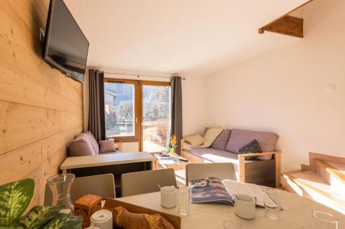 Chalets Jardin Alpin - Chalet mitoyen duplex confortable · Accès pistes par navette · Wifi gratuit · vue dégagée MAE-4834
