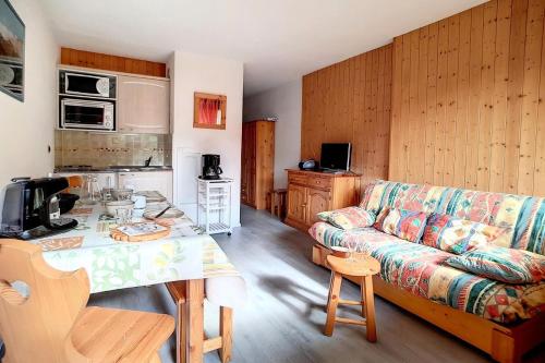 Résidence Asters C6 - Studio lumineux · Accès direct aux pistes · Balcon vue sur pistes MAE-1184