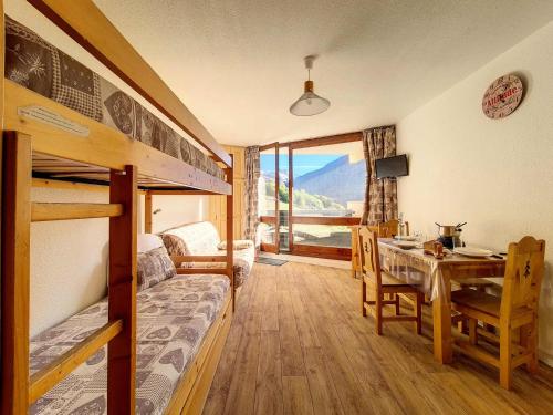 Résidence Caron - Studio lumineux · Départ et retour skis aux pieds · Balcon MAE-2734