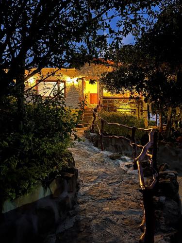 Taman di luar Alojamiento Villa de Piedras