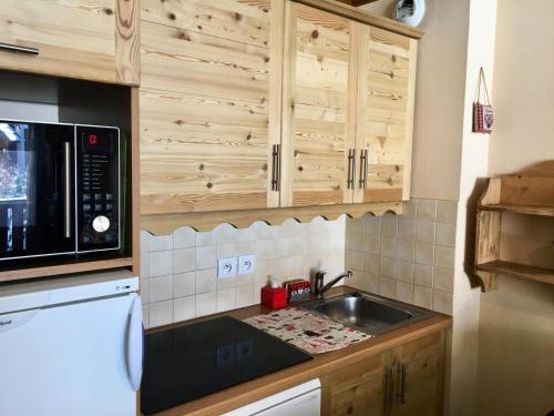 Photo de la galerie de l'établissement Résidence Alpaga - Appartement chaleureux · Proche des pistes · Parking couvert & casier à skis MAE-1021, à La Salle Les Alpes