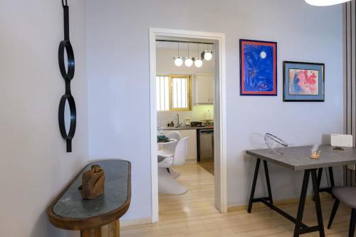 Luxury 2 bed Urban Oasis in the Heart of Athens