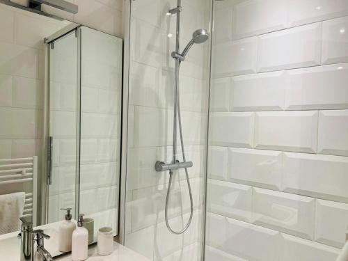 Photo de la galerie de l'établissement LA SUITE DES CÈDRES - T3 Lyon 3, à Lyon