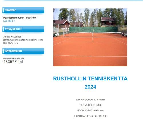 Una página de un sitio web de tenis con una cancha de tenis. en Rustholli City Cottage Tampere, en Tampere