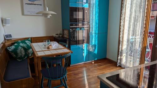 B042-Functional apartment with balcony Suquet Cannes