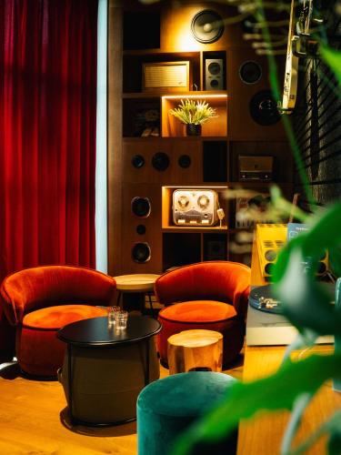 Hotel Schani UNO Cityにあるシーティングエリア