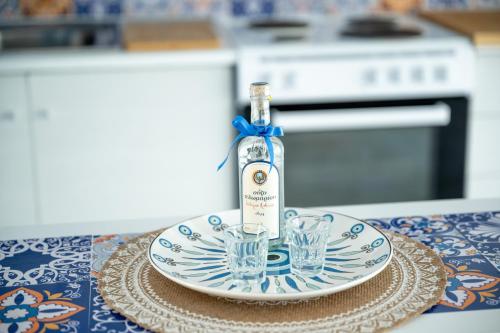 Sun & Sea Escape Charming Vacation Apartment in Voula on Athen's Riviera