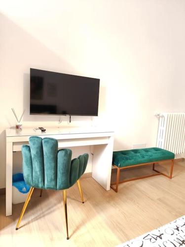 The Gold Apartment