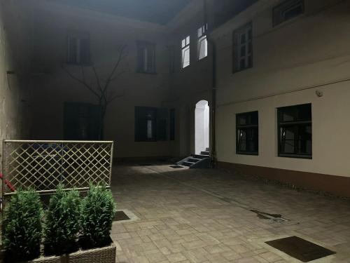 Tòa nhà nơi căn hộ tọa lạc