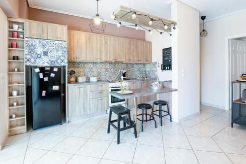 Riviera Retreat Relaxing Vacation Apartment by the Sea in Voula