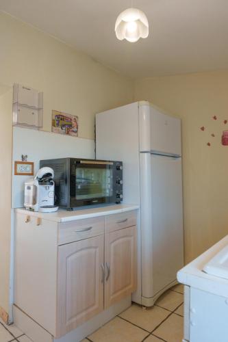 Dapur atau dapur kecil di chez les tontons