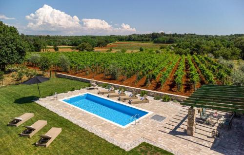 Luxurious Home In Umag With Sauna