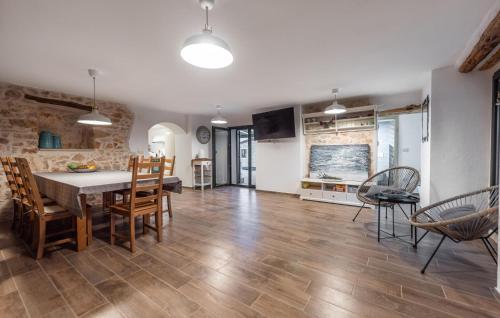 Luxurious Home In Umag With Sauna