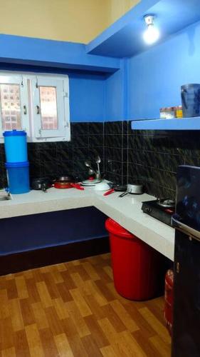 Dapur atau dapur kecil di Aashna GetAway