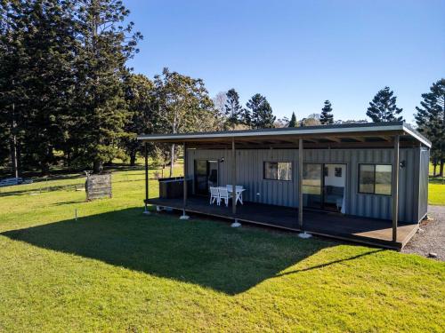 Jardín al aire libre en Three Pines Tiny Home Your Mountain Escape