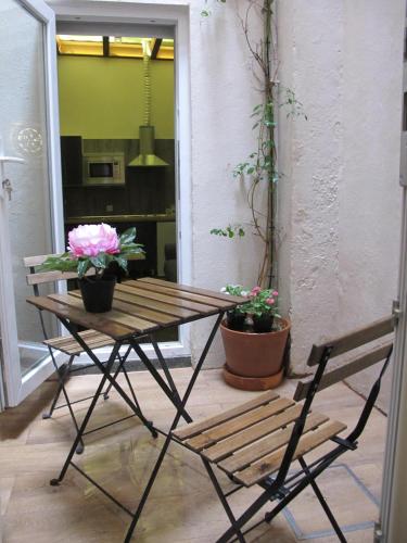 The Green Balcony photo 13