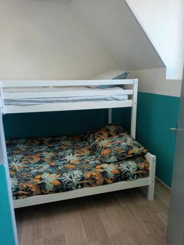 a bunk bed in a room with a bunk bed at Charming Charmes in Charmes
