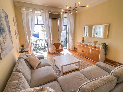 Stay as a Local! Santos Historical Guesthouse III