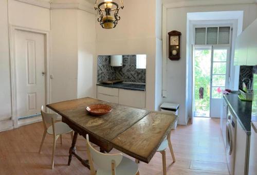 Stay as a Local! Santos Historical Guesthouse III