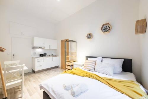 Romantic Old Town Studio