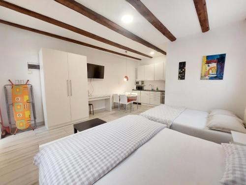 Home Away From Home - Apartment Ilica