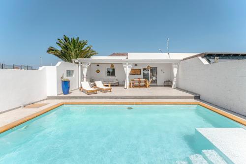 Villa Pon heated pool cozy villa