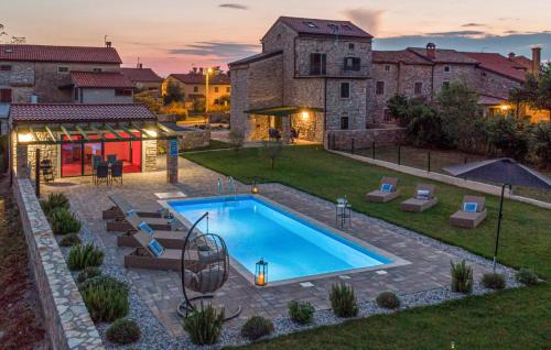 Luxurious Home In Umag With Sauna
