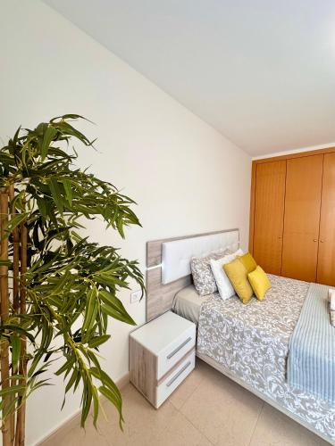 Sunshine Apartment with Sea Viev