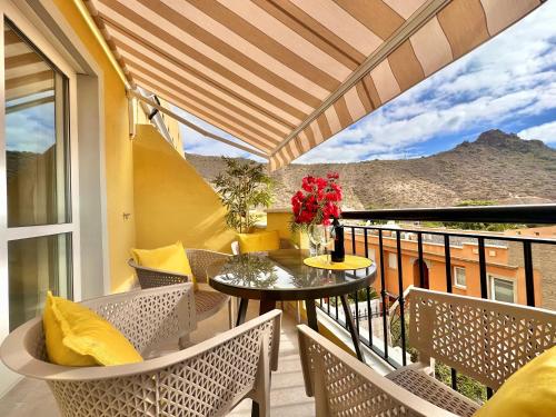 Sunshine Apartment with Sea Viev