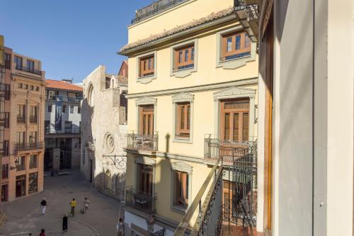 SingularStays Plaza Redonda II