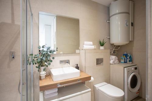 SingularStays Plaza Redonda II