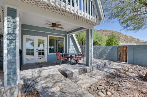 Galeriebild der Unterkunft A-Frame with Patio and Mtn Views Arizona Retreat in Apache Junction