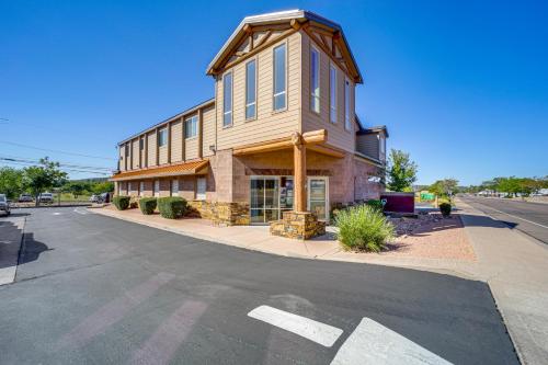 a building on the corner of a street at 2 Mi to Lake Apt with Balcony in Payson! in Payson