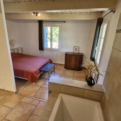 Katil atau katil-katil dalam bilik di Charming converted Mill with Private Swimming Pool