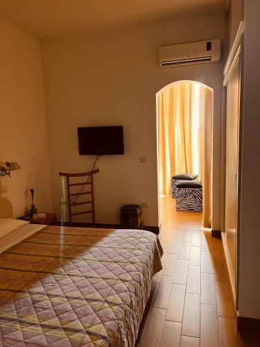 Una cama o camas en una habitación de B&B Ebo'