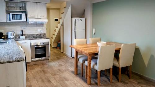 Η κουζίνα ή μικρή κουζίνα στο Skyview 440