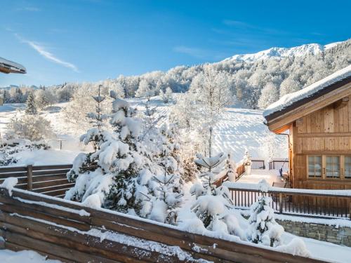 Chalet élégant 4* à Méribel, proche télécabine Olympe, 4 chambres, dortoir, hammam et cheminée