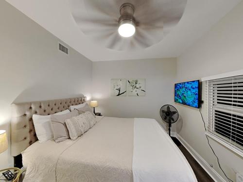 Ένα ή περισσότερα κρεβάτια σε δωμάτιο στο Private Rooms at Miami Centrally Located with free Parking