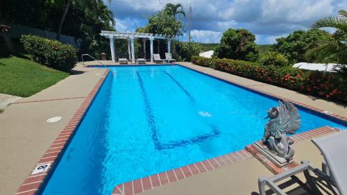 Hacienda Tamarindoの敷地内または近くにあるプール